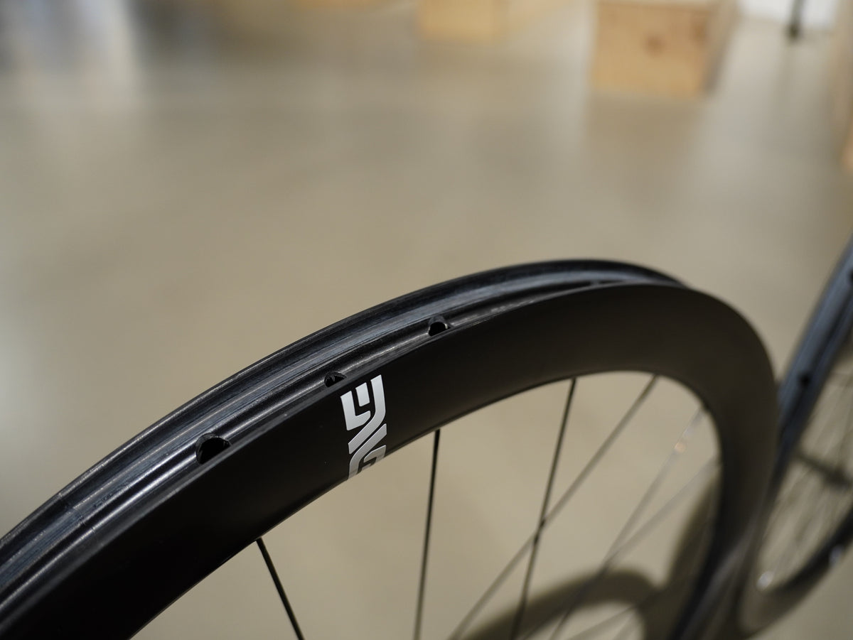 ENVE Foundation 45 Carbon Centerlock Laufrad-Satz
