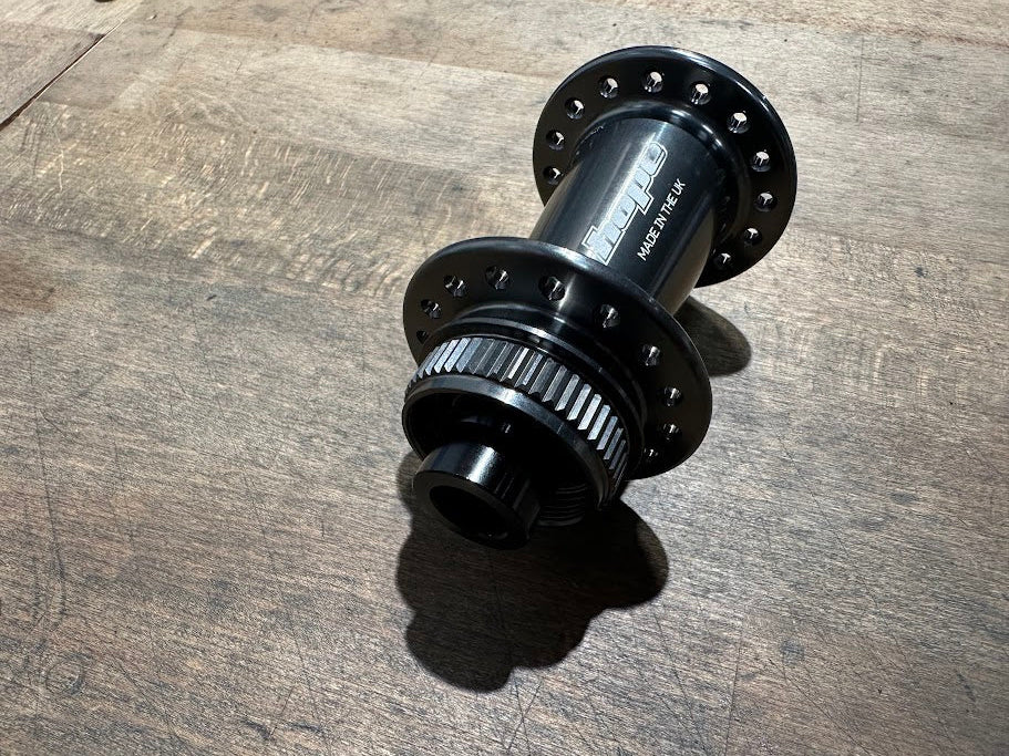 HOPE PRO5 front hub, Centerlock, 12x100 TA - Smoke