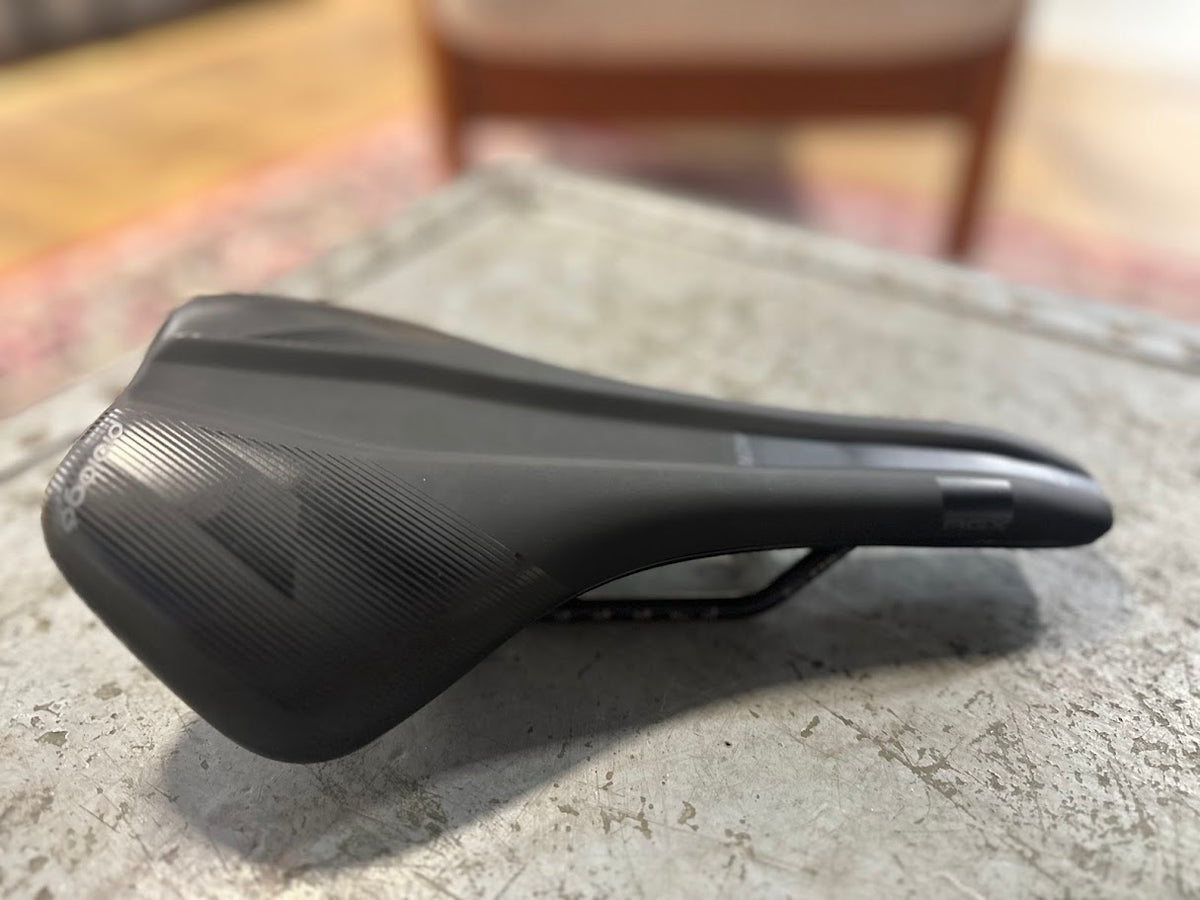 Prologo Akero AGX saddle, black rails