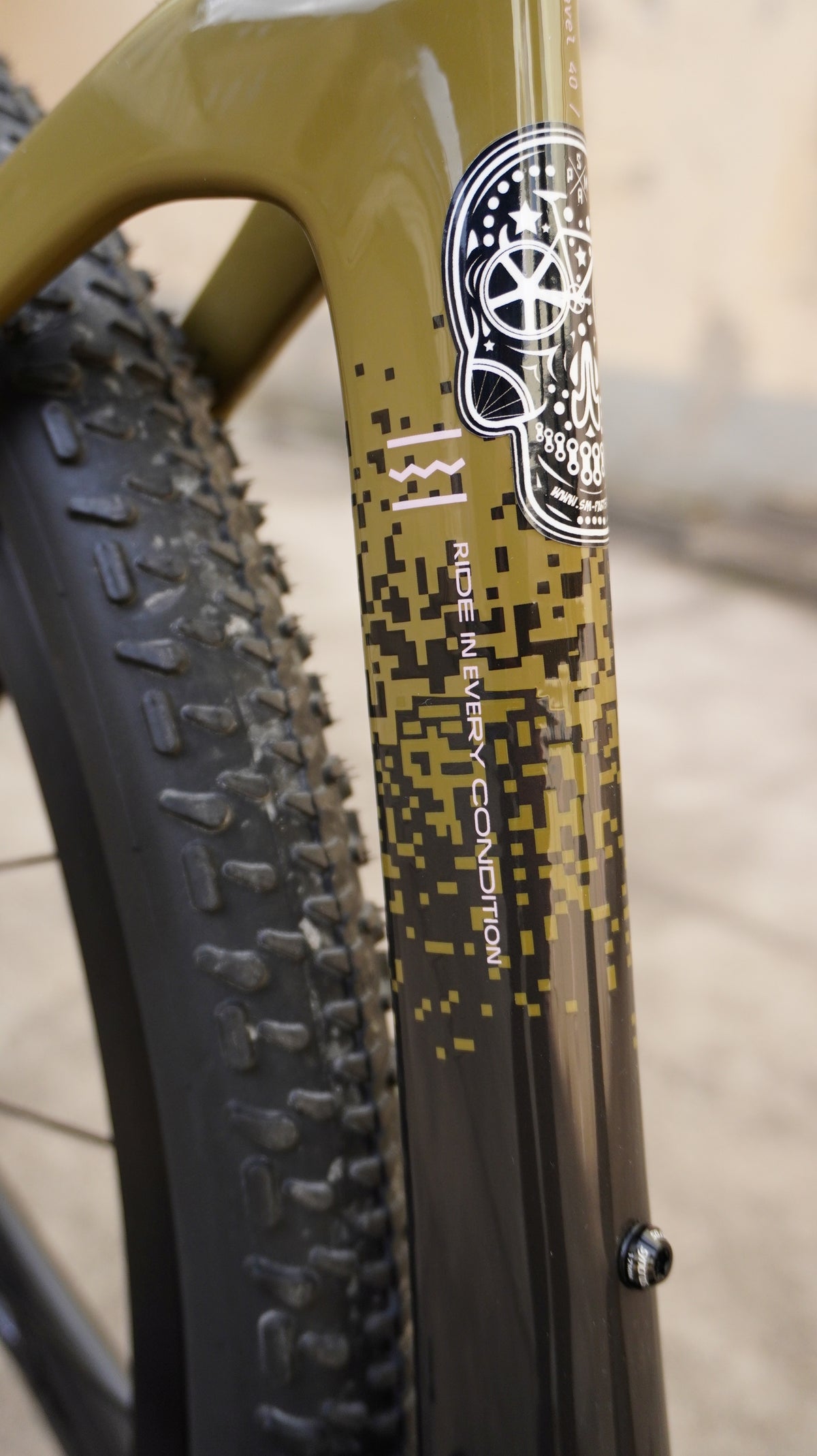 Scott Addict Gravel 40 - Kaki Green / Carbon Black