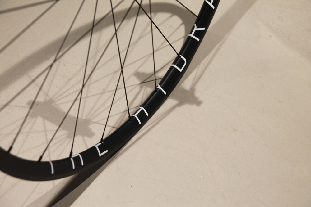 H+Son THE HYDRA x MACK HUBS Low Flange Track Laufradsatz