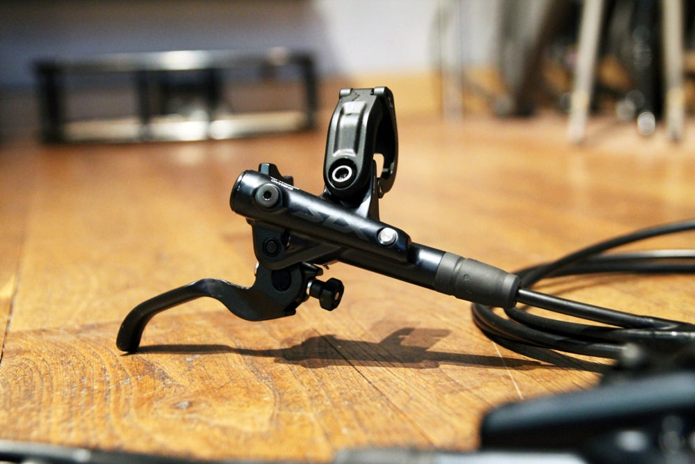 Shimano Scheibenbremsanlage 4-Kolben BR-MT420 & SLX BL-7100 Hebel für (e)Bullitt