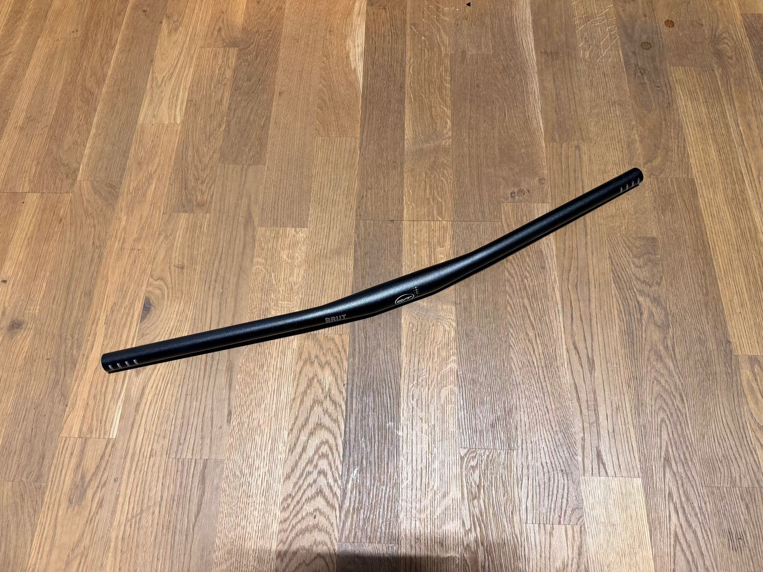 Contec Brut Flat Bar 31.8mm Black 720mm - Black