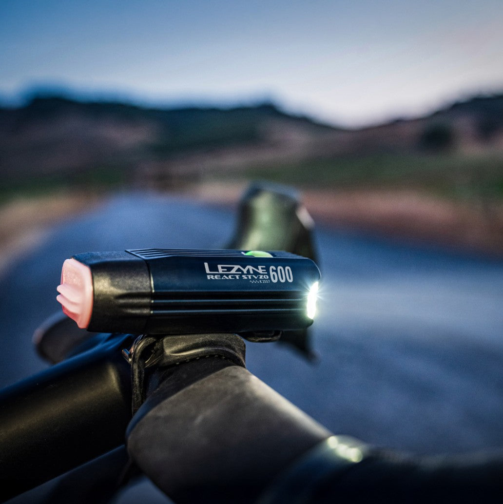 Lezyne React STVZO 600 Lumen Radar Vorderlicht, USB-C, Radarsystem