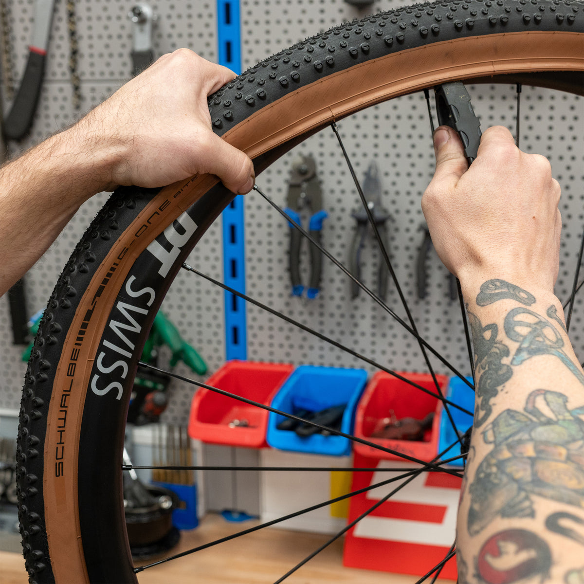Schlauch Reifen Fahrrad Service buchen SMParts Termin