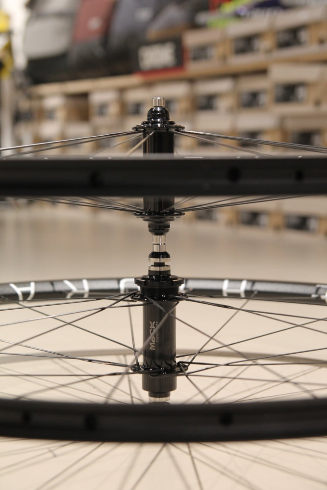H+Son THE HYDRA x MACK HUBS Low Flange Track Laufradsatz