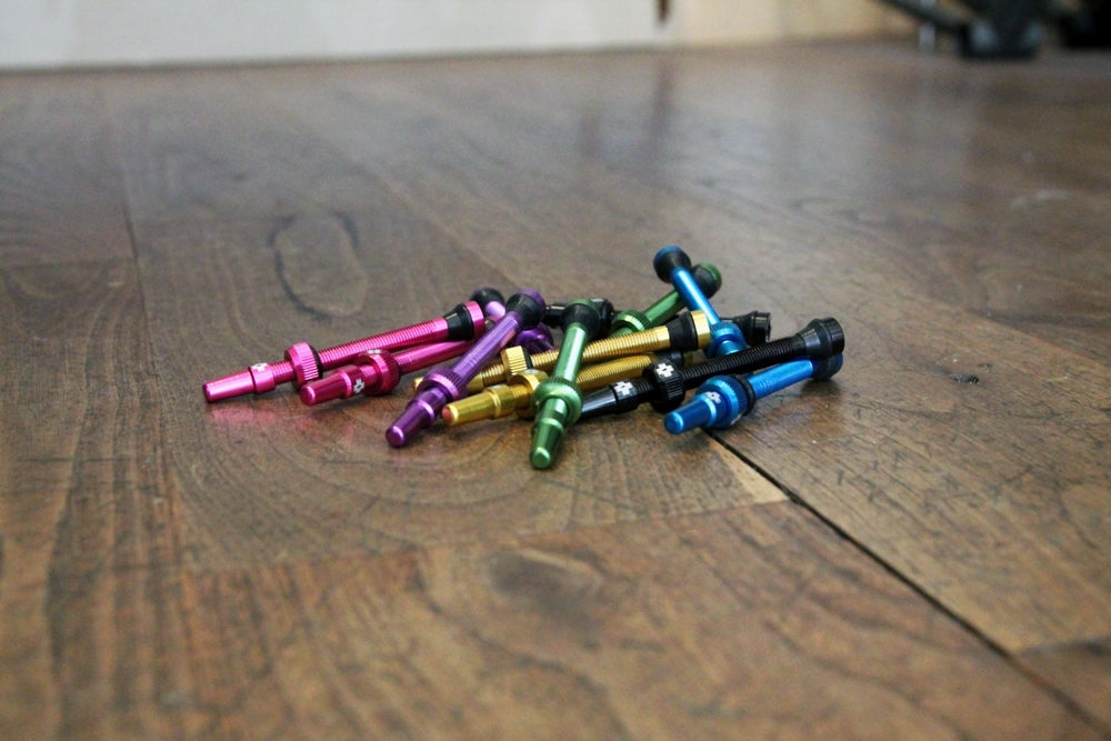 Muc-Off Tubeless Ventile 60mm - farbig